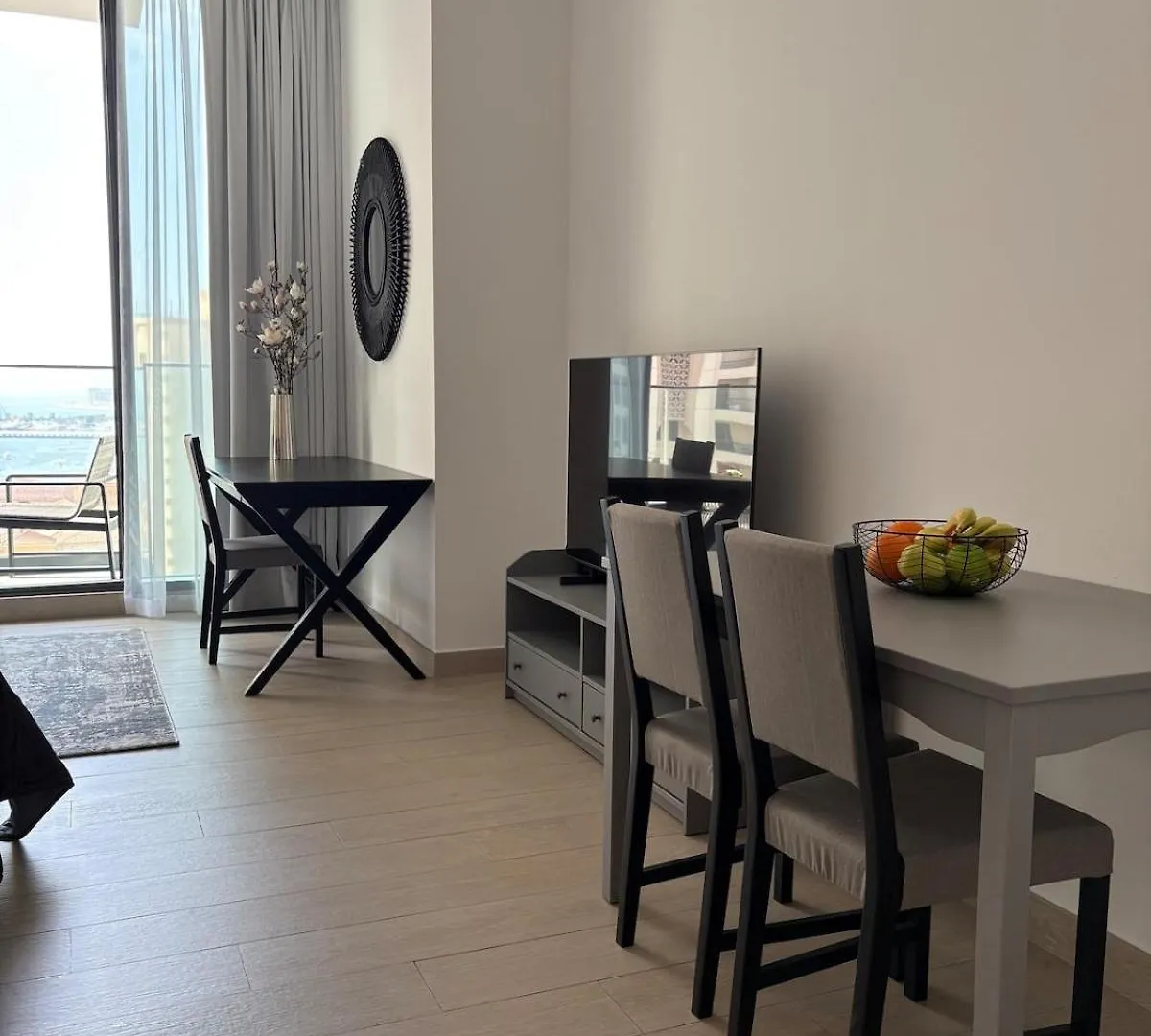 Luxury Sea View Studio In Dubai Marina Apartment