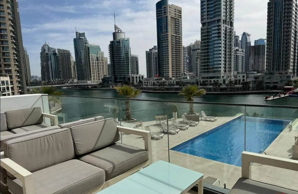 Luxury Sea View Studio In Dubai Marina